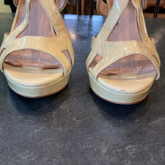 Women Vince Camuto Jessore cream yellow leather Strappy stiletto shoes size 8.5 - Picture 6 of 12